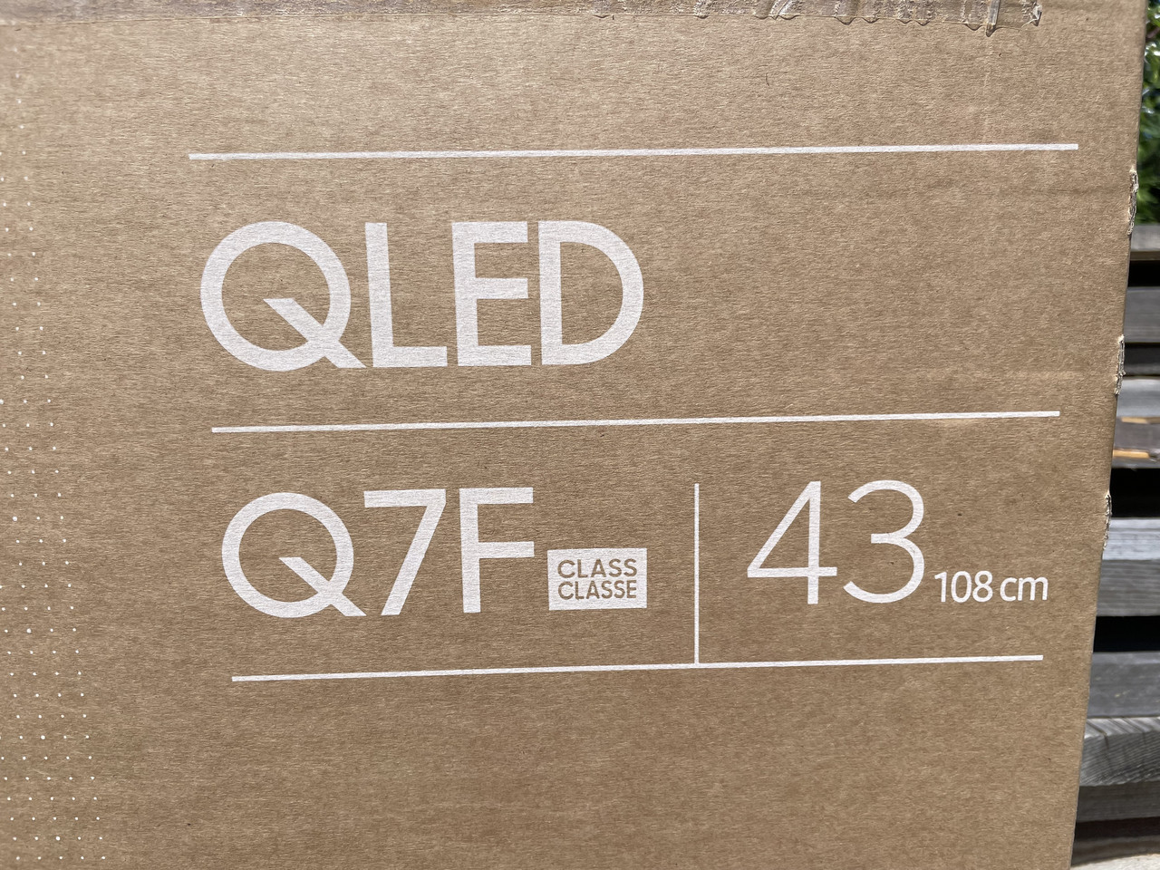 Телевізор Samsung QE43Q7F QLED 4K Tizen 50 Гц - Зображення 2